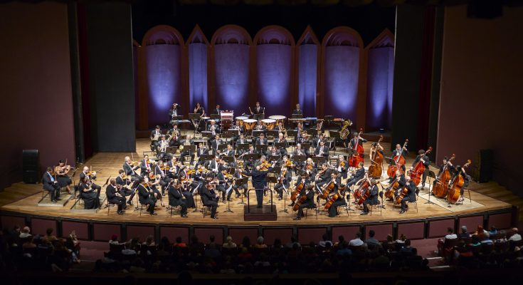 Após sete anos, maestro Guilherme Mannis regerá Orquestra Sinfônica do Paraná