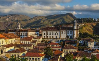 Descubra as cidades que são patrimônio histórico brasileiro. No roteiro, as cidades de Paraty, Petrópolis, Olinda, Salvador e Ouro Preto