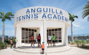 A melhor escola de tênis do Caribe está em Anguilla